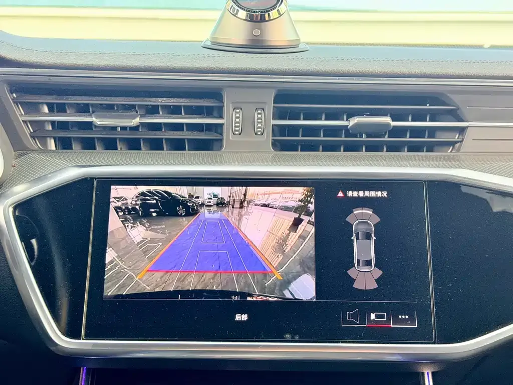 Audi A6L 2022 из CN, фото 2