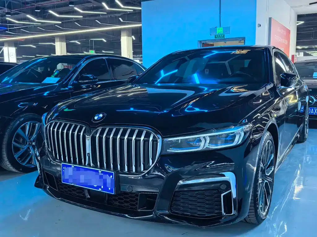 BMW 7 Series 2021 из CN, фото 1