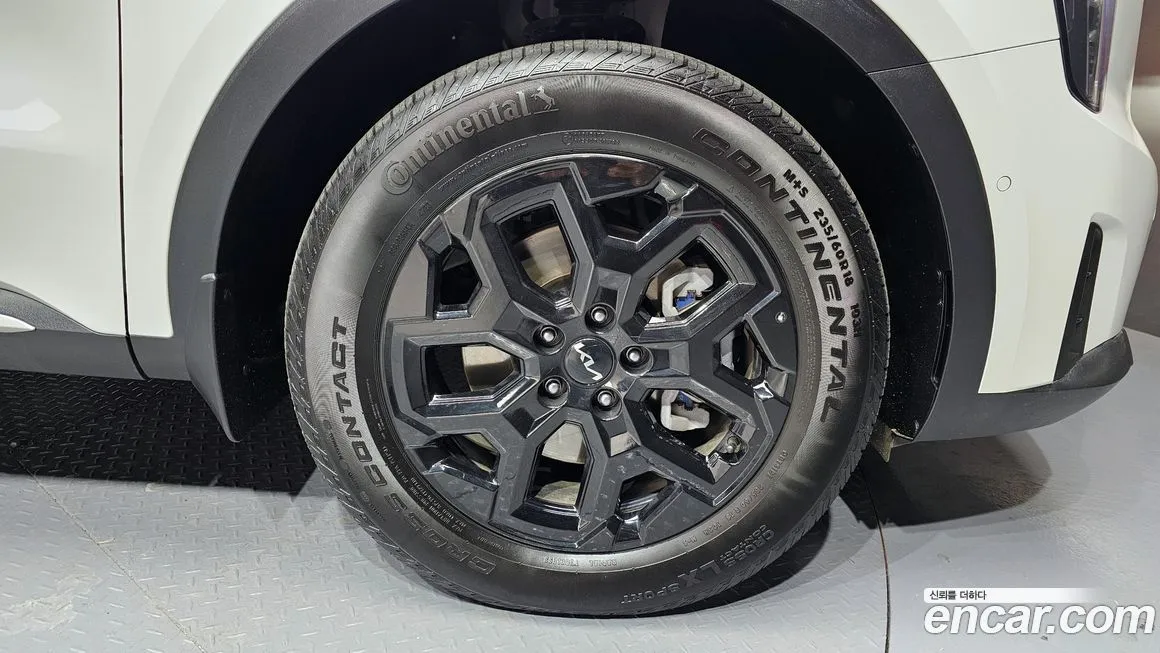 Kia Sorento — фото 5