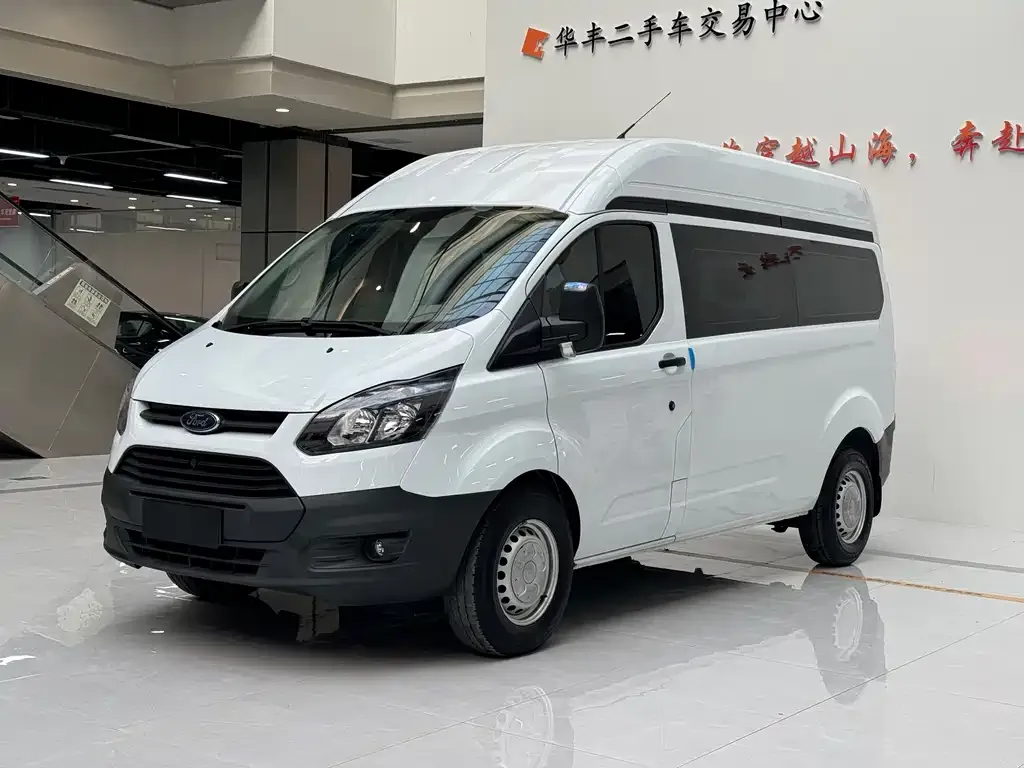 Ford Transit 2022 из CN, фото 1