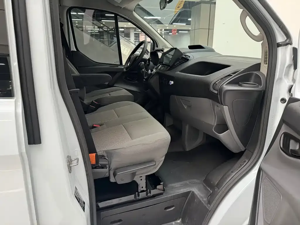 Ford Transit 2022 из CN, фото 7