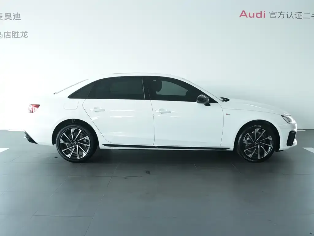 Audi A4L 2023 из CN, фото 3