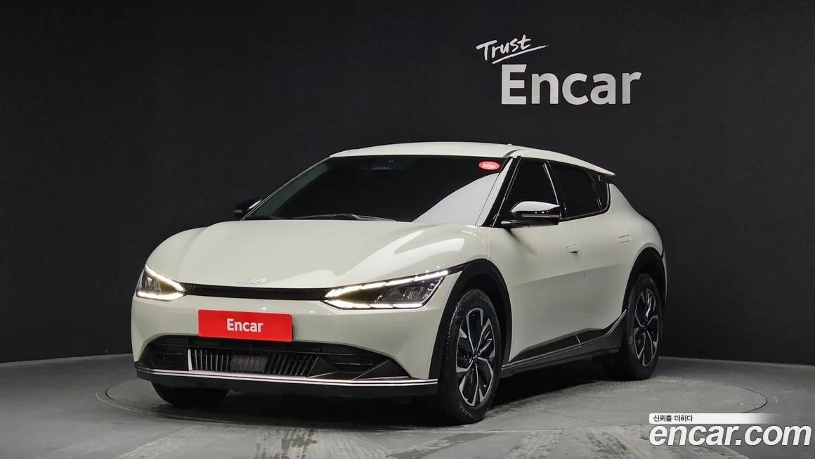 Kia EV6 — фото 1