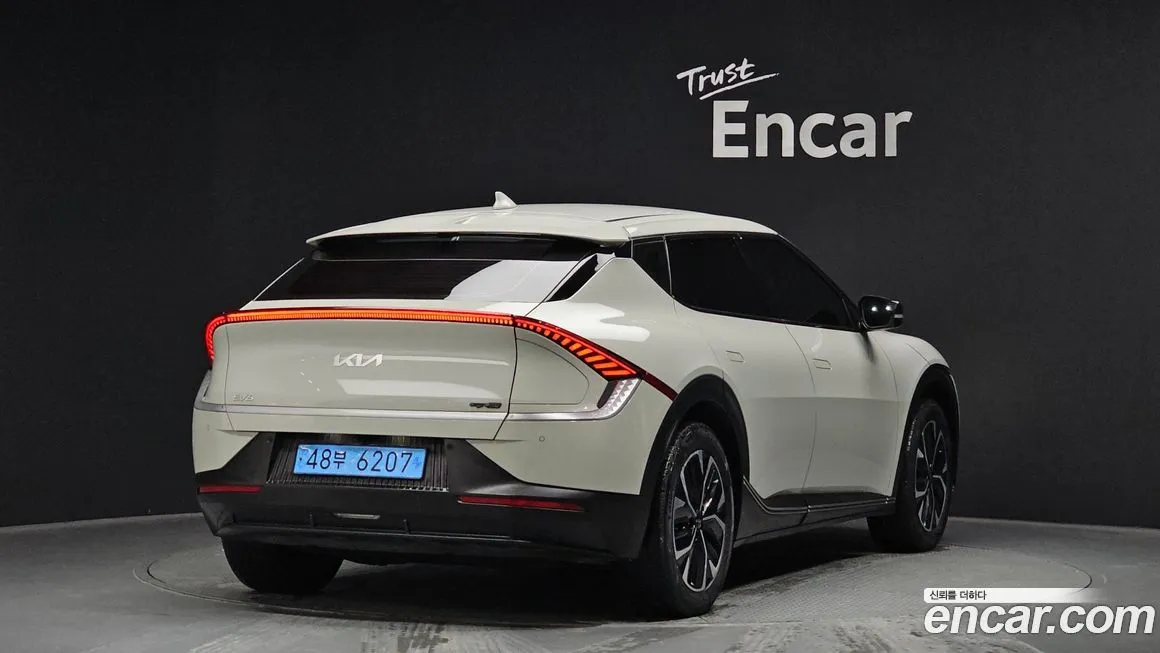 Kia EV6 — фото 5