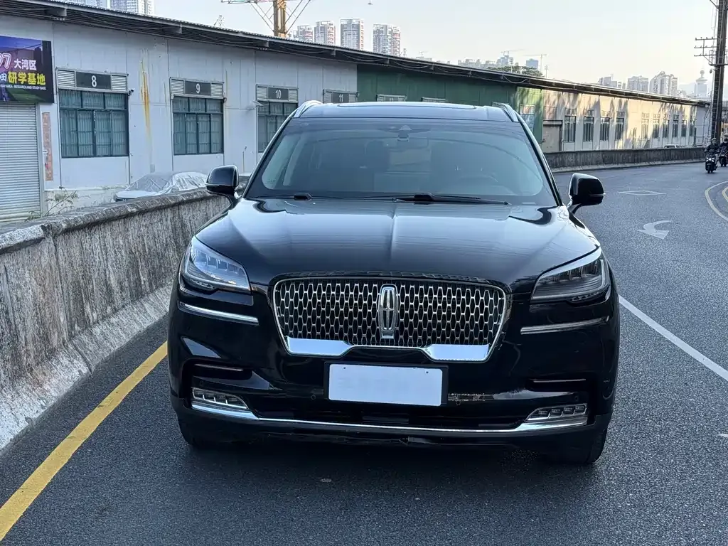 Lincoln Aviator 2021 из CN, фото 2