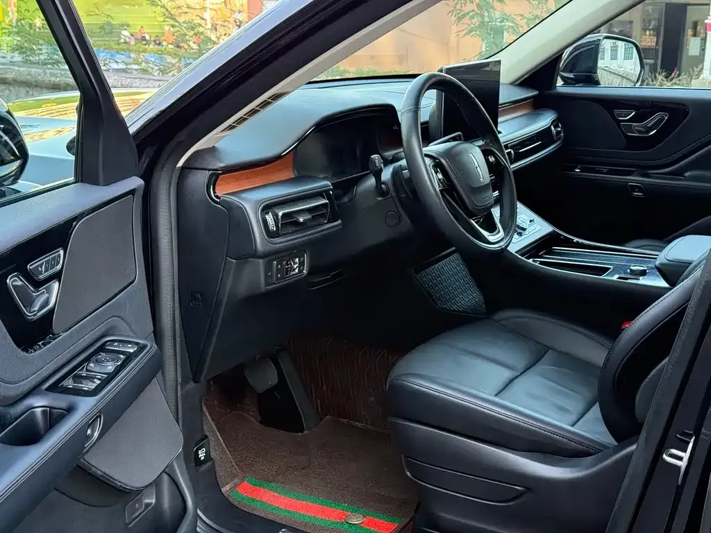 Lincoln Aviator 2021 из CN, фото 7
