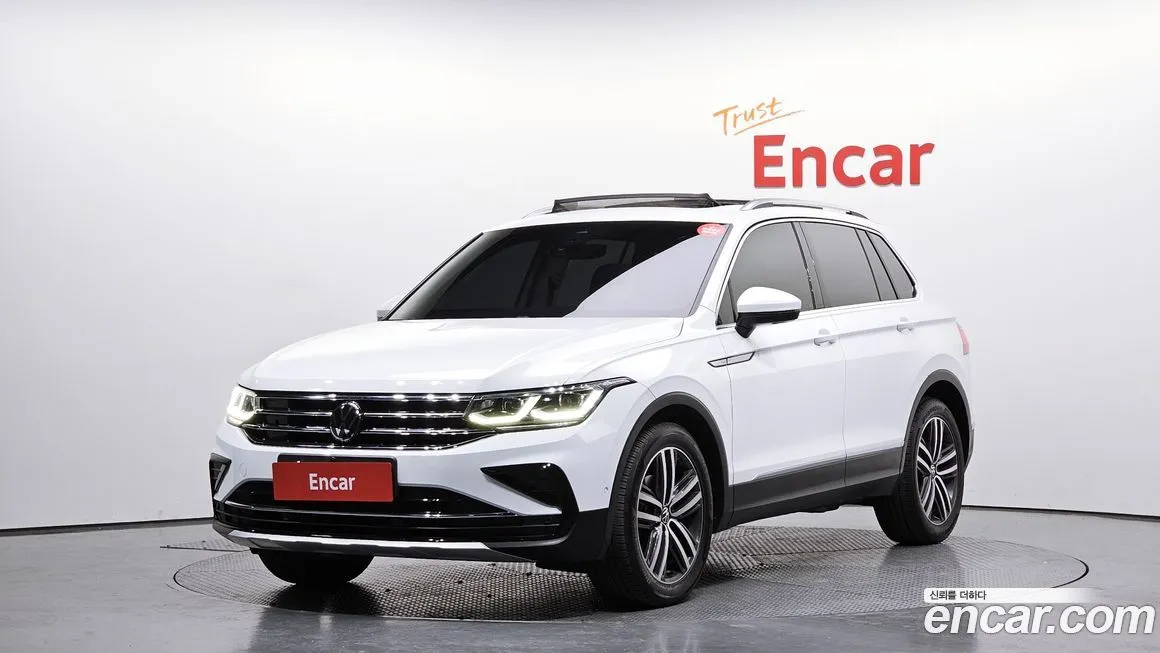 Volkswagen Tiguan — фото 1