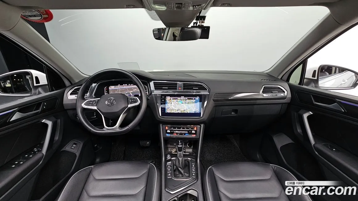 Volkswagen Tiguan — фото 8