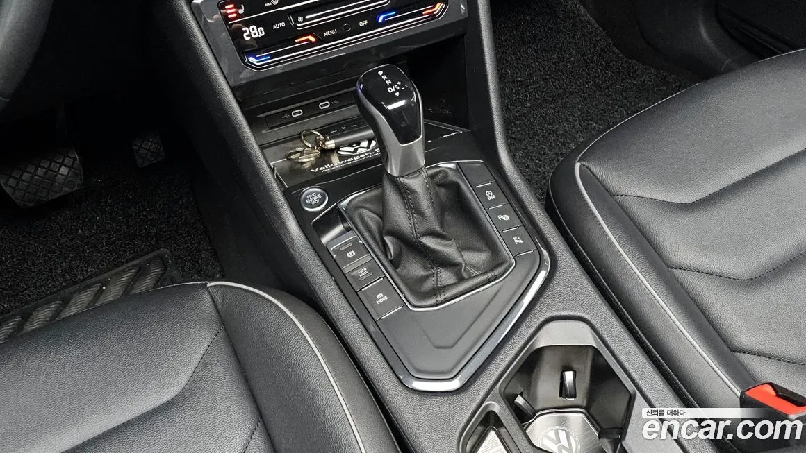 Volkswagen Tiguan — фото 10