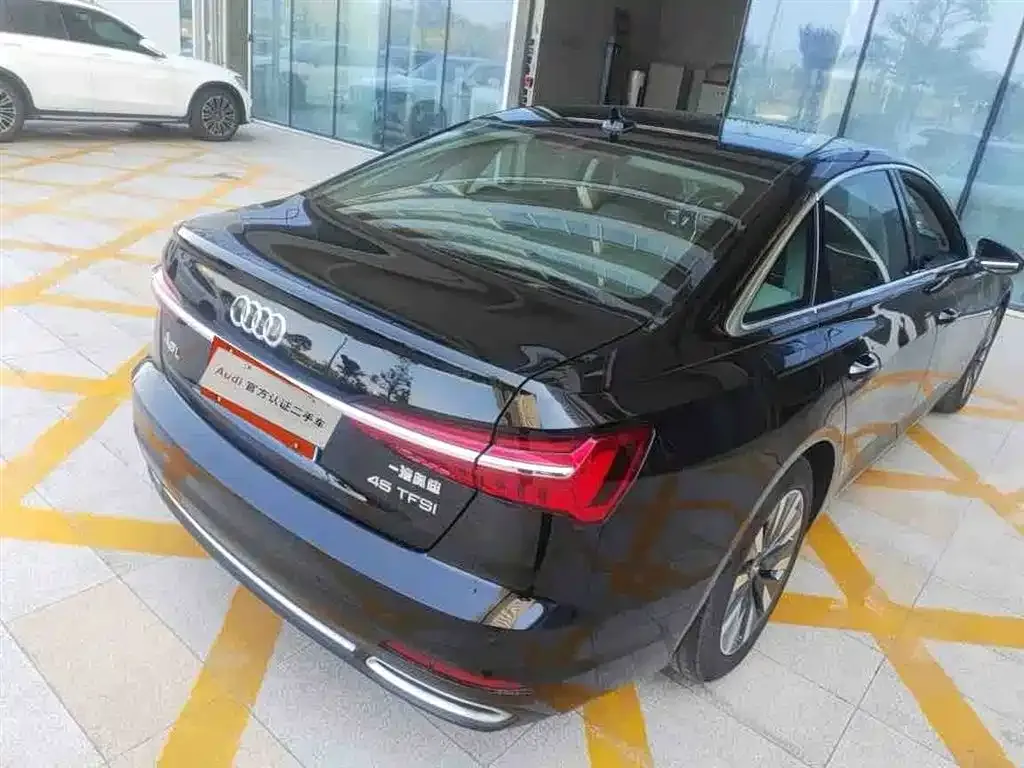 Audi A6L 2021 из CN, фото 6