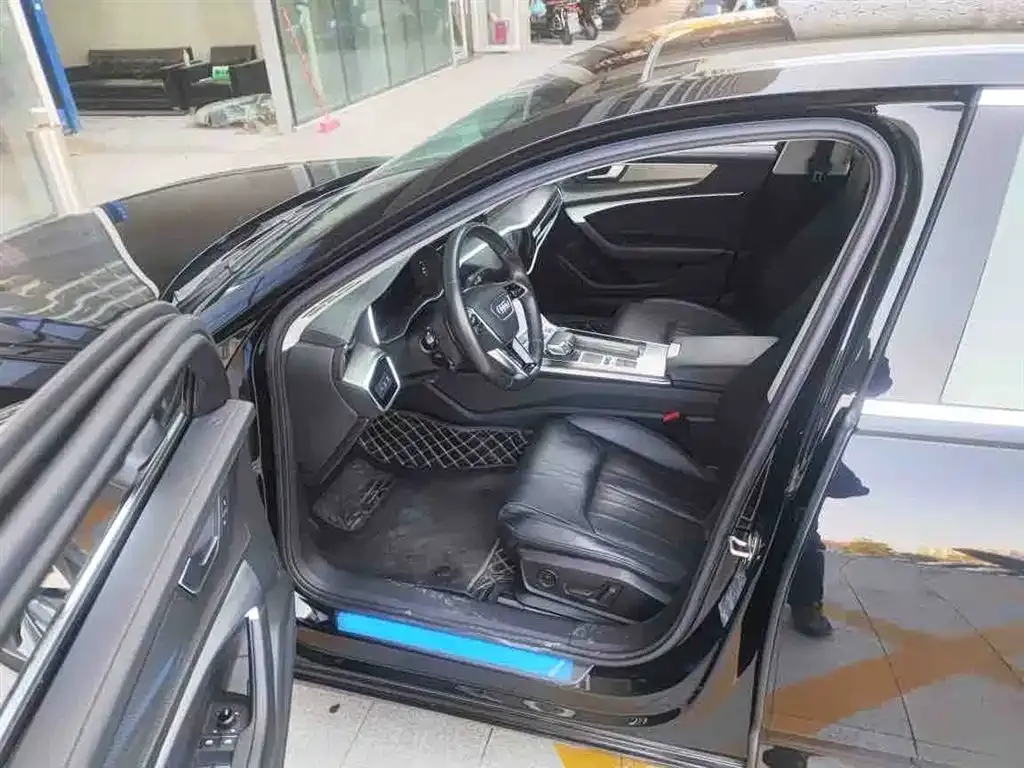 Audi A6L 2021 из CN, фото 5