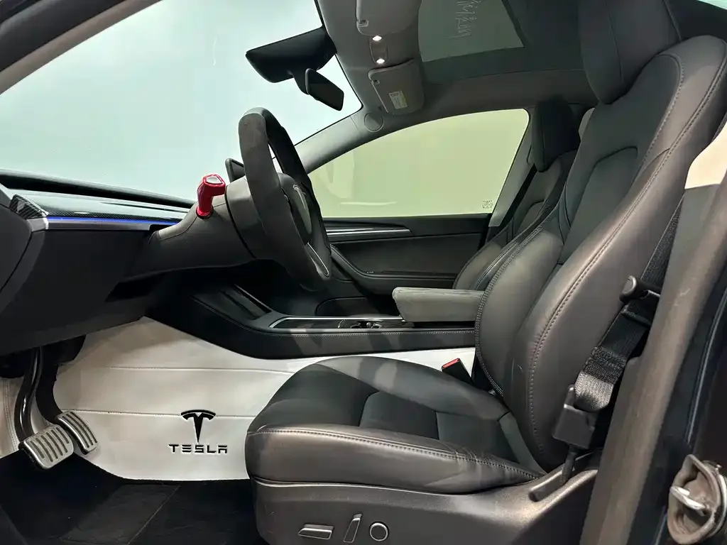 Tesla Model Y 2025 из CN, фото 9