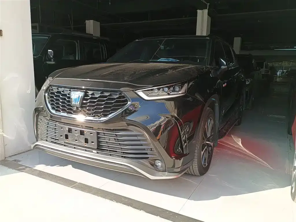 Toyota Crown Kluger 2022 из CN, фото 2
