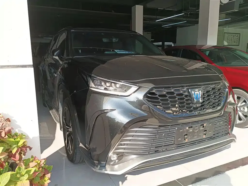 Toyota Crown Kluger 2022 из CN, фото 6