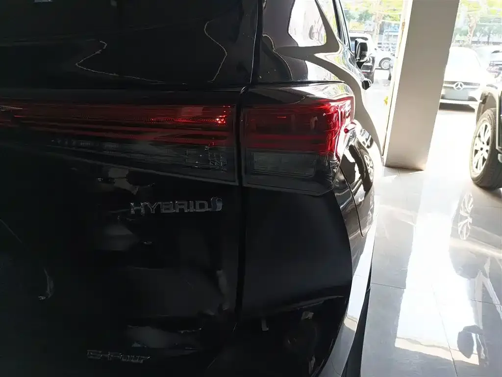 Toyota Crown Kluger 2022 из CN, фото 7