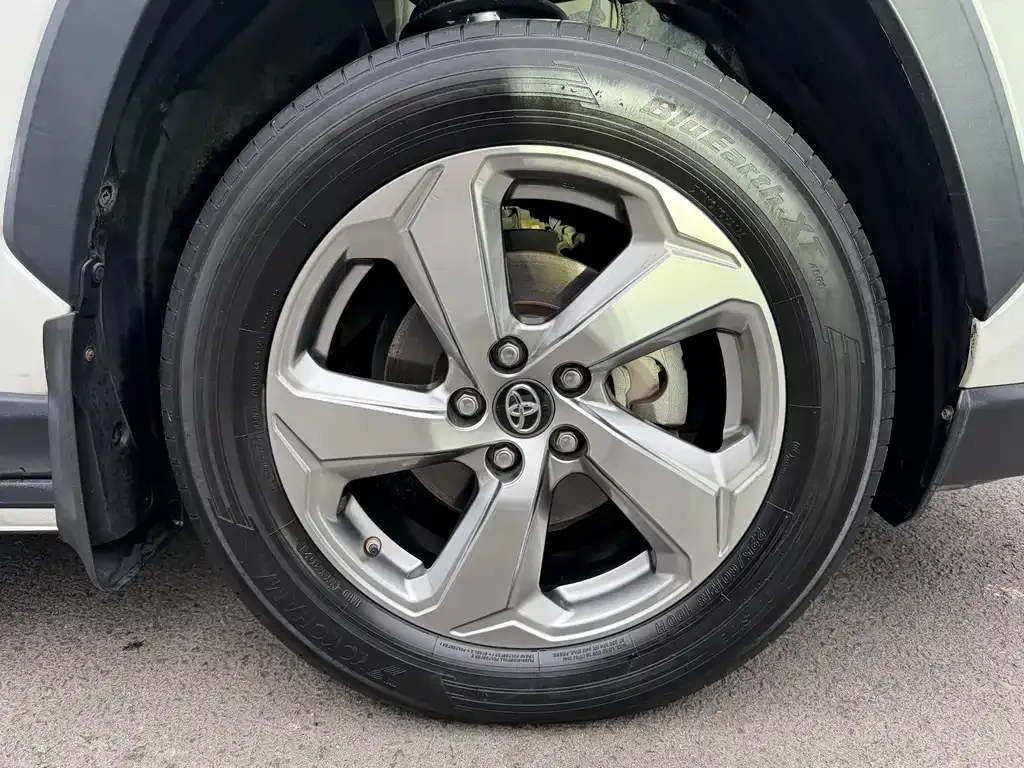 Toyota RAV4 2021 из CN, фото 10