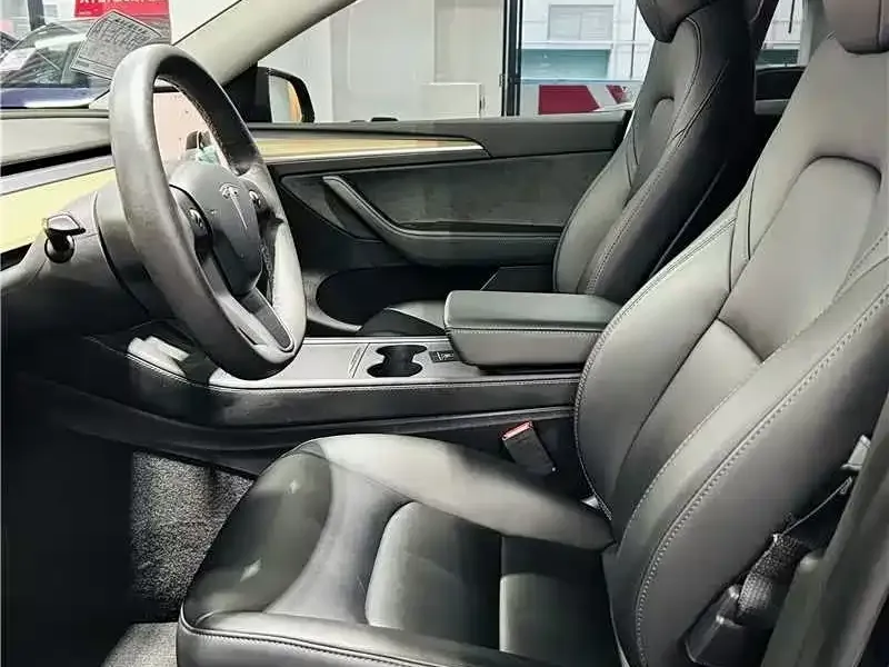 Tesla Model Y 2023 из CN, фото 7