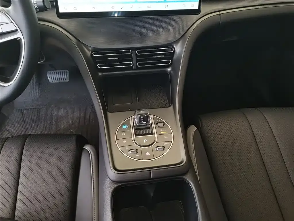 BYD Seal 05 DM-i — фото 6