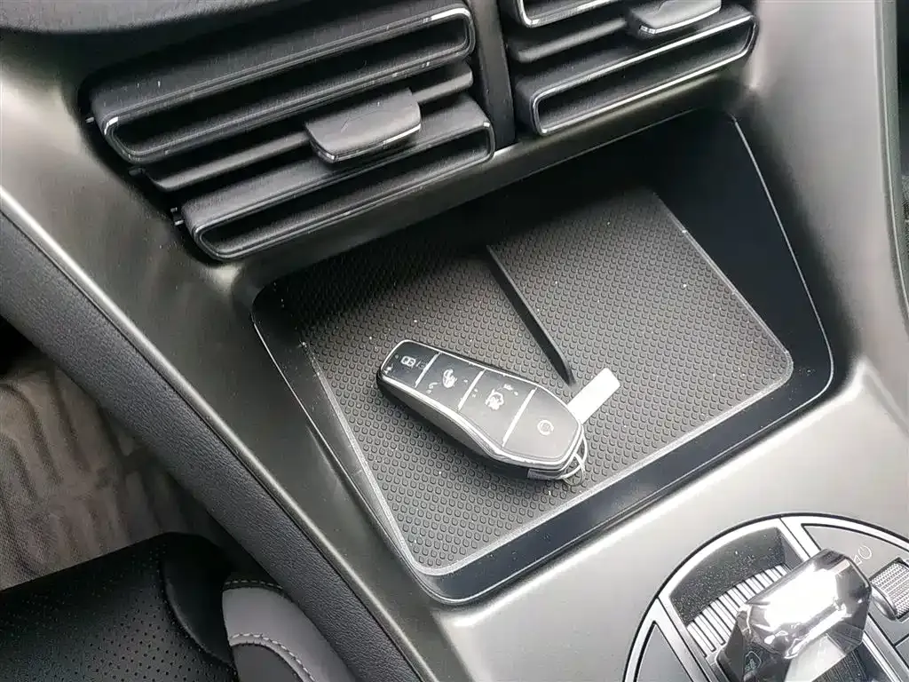 BYD Seal 05 DM-i — фото 10