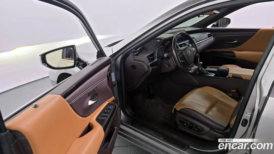 Lexus ES 2021 из KR, фото 10