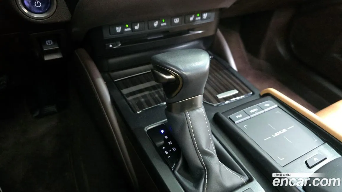 Lexus ES 2021 из KR, фото 9