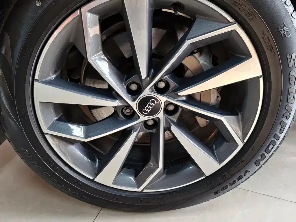 Audi Q5L 2022 из CN, фото 8