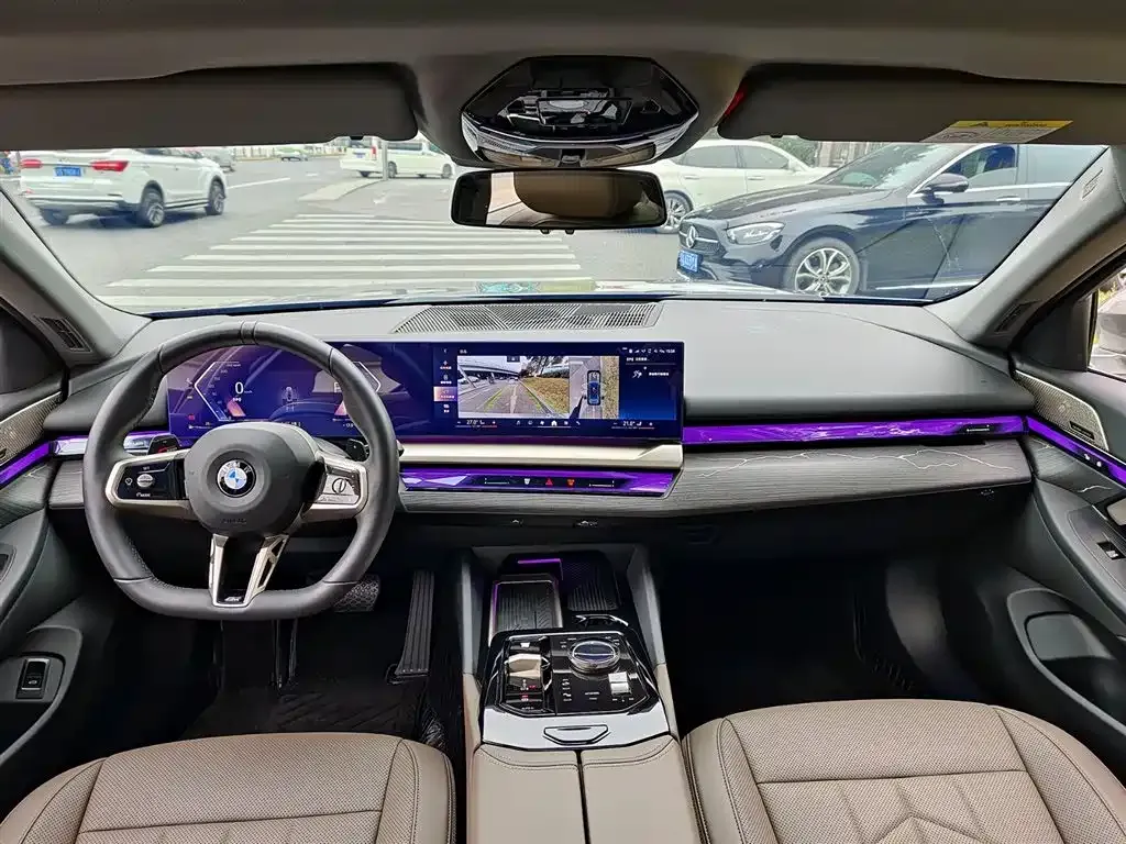 BMW 5 Series 2024 из CN, фото 6
