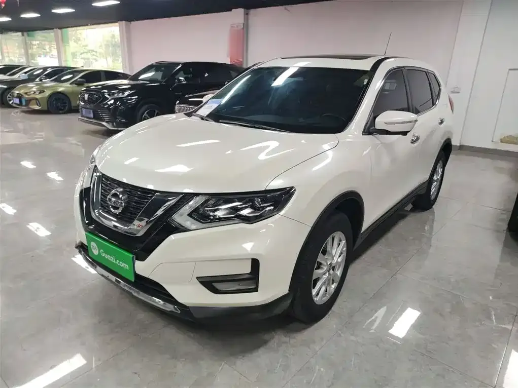 Nissan X-Trail — фото 1