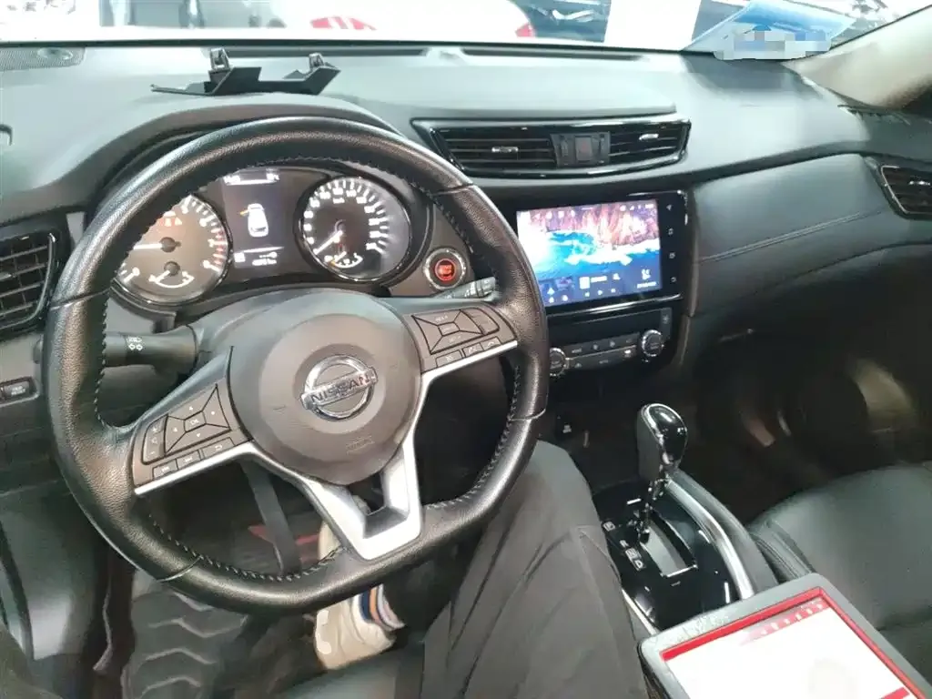 Nissan X-Trail — фото 10