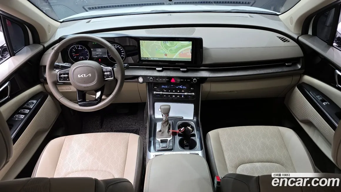 Kia Carnival — фото 6