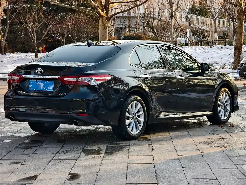 Toyota Camry 2023 из CN, фото 2