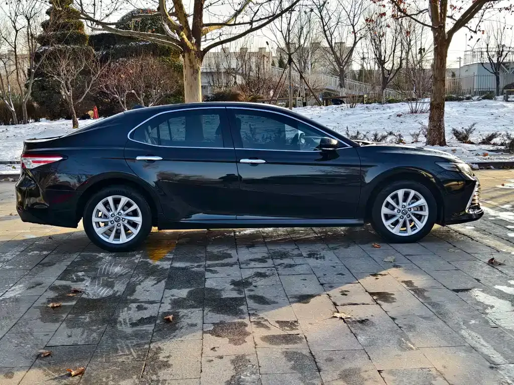 Toyota Camry 2023 из CN, фото 5