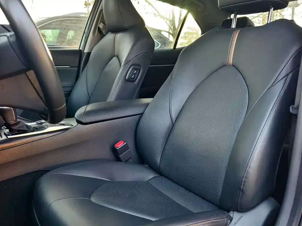 Toyota Camry 2023 из CN, фото 6