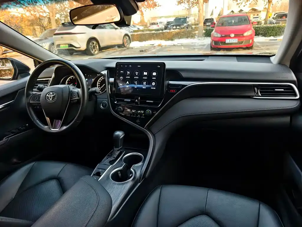 Toyota Camry 2023 из CN, фото 9