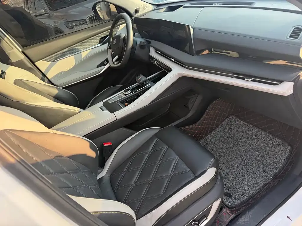 Changan CS75PLUS — фото 10