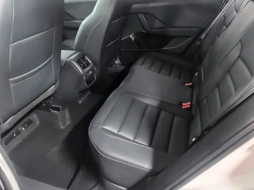Volkswagen Tharu 2023 из CN, фото 3