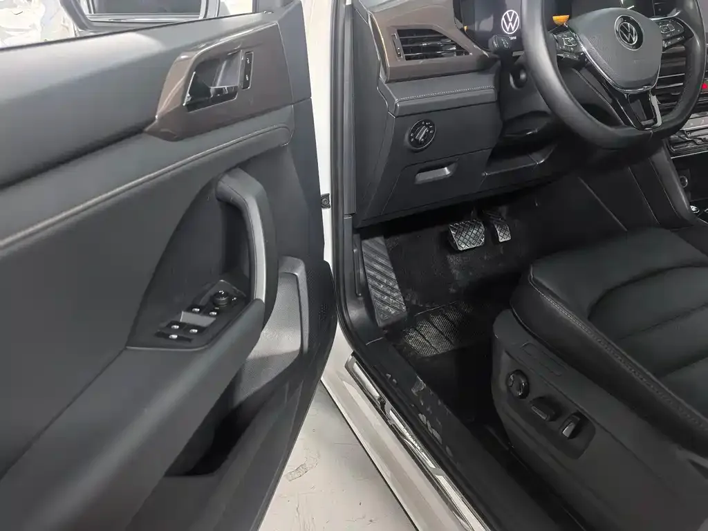 Volkswagen Tharu 2023 из CN, фото 5