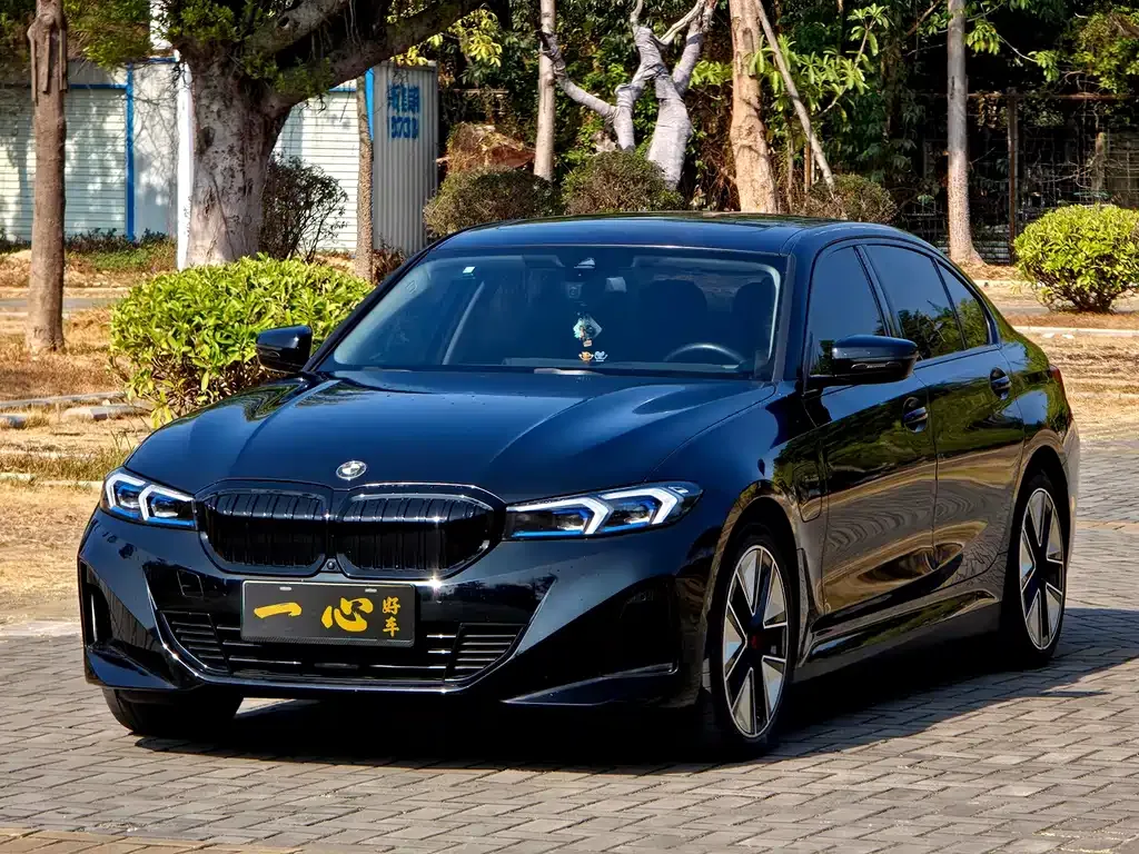 BMW i3 — фото 1