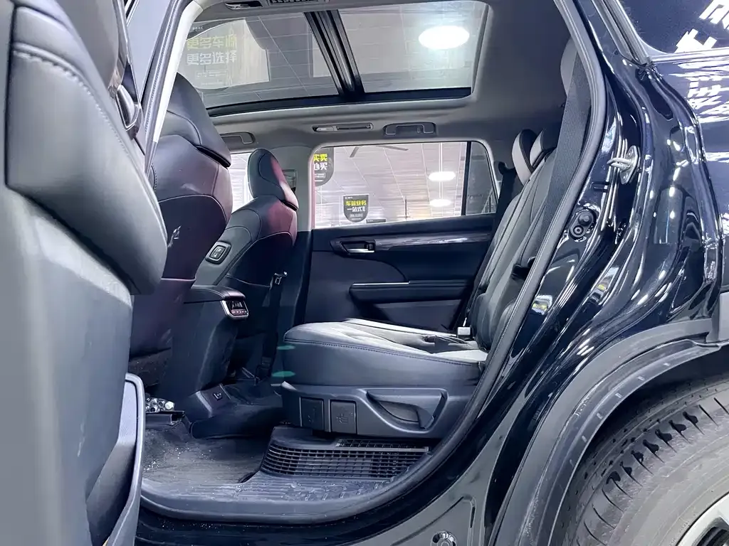 Toyota Highlander 2024 из CN, фото 5