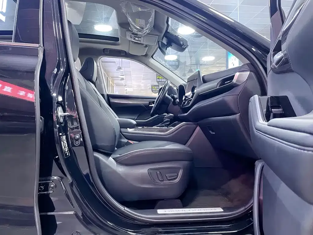 Toyota Highlander 2024 из CN, фото 3