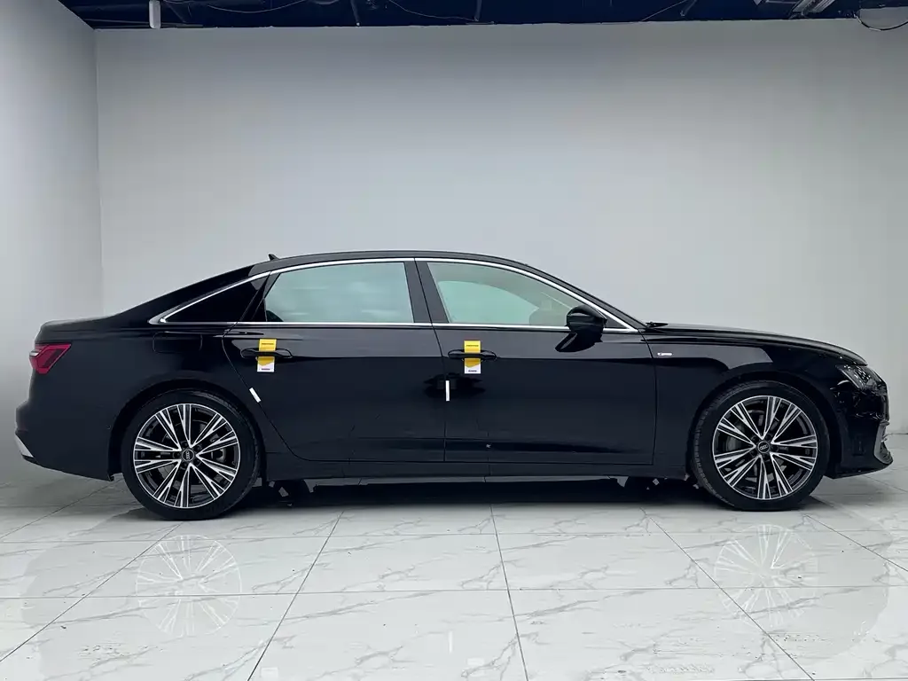 Audi A6L — фото 2