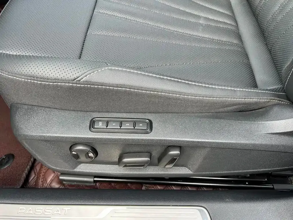 Volkswagen Passat 2024 из CN, фото 9