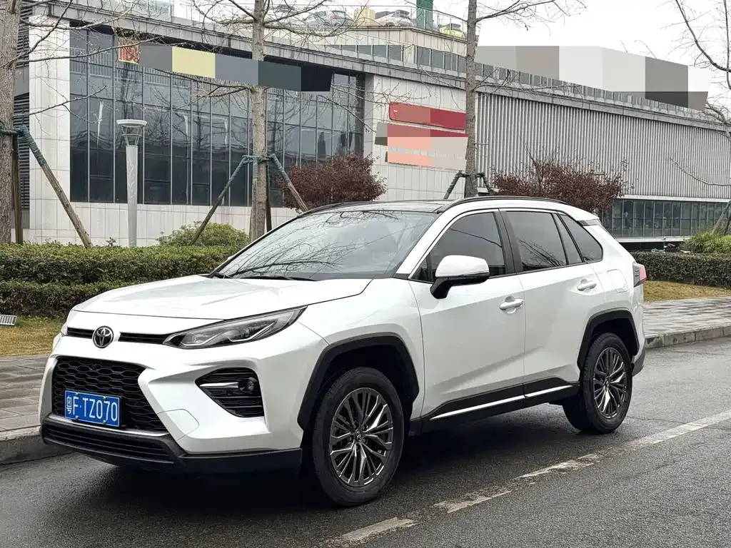 Toyota Wildlander 2023 из CN, фото 1
