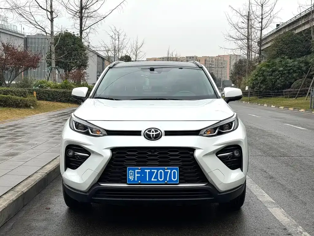 Toyota Wildlander 2023 из CN, фото 4