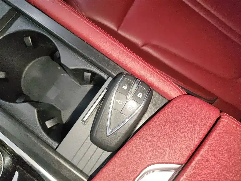 Changan CS75PLUS — фото 8
