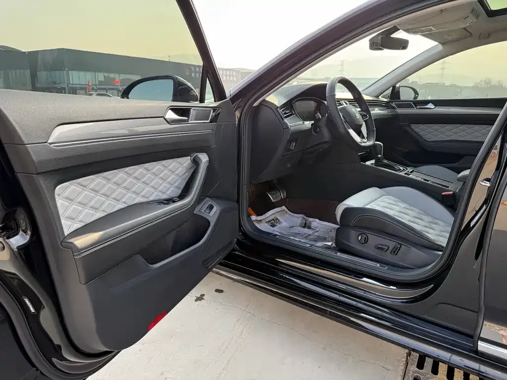 Volkswagen Magotan 2024 из CN, фото 10