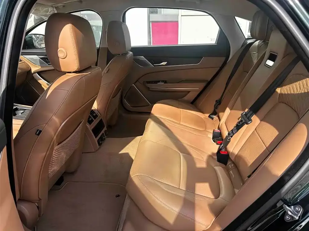 Jaguar XFL 2025 из CN, фото 3