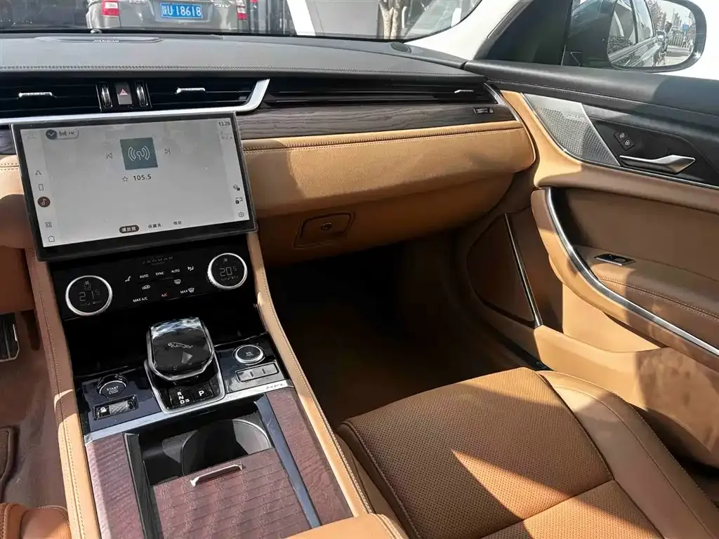 Jaguar XFL 2025 из CN, фото 5