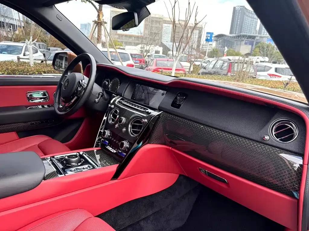 Rolls-Royce Cullinan 2021 из CN, фото 6