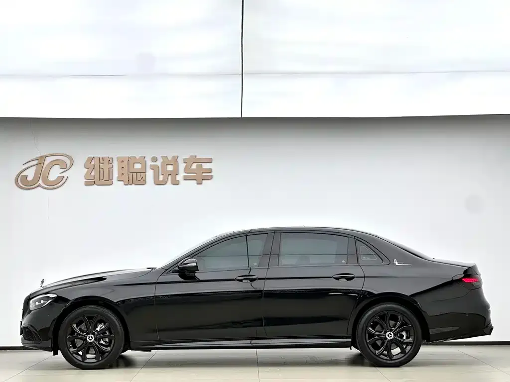 Mercedes-Benz E-Class 2023 из CN, фото 3